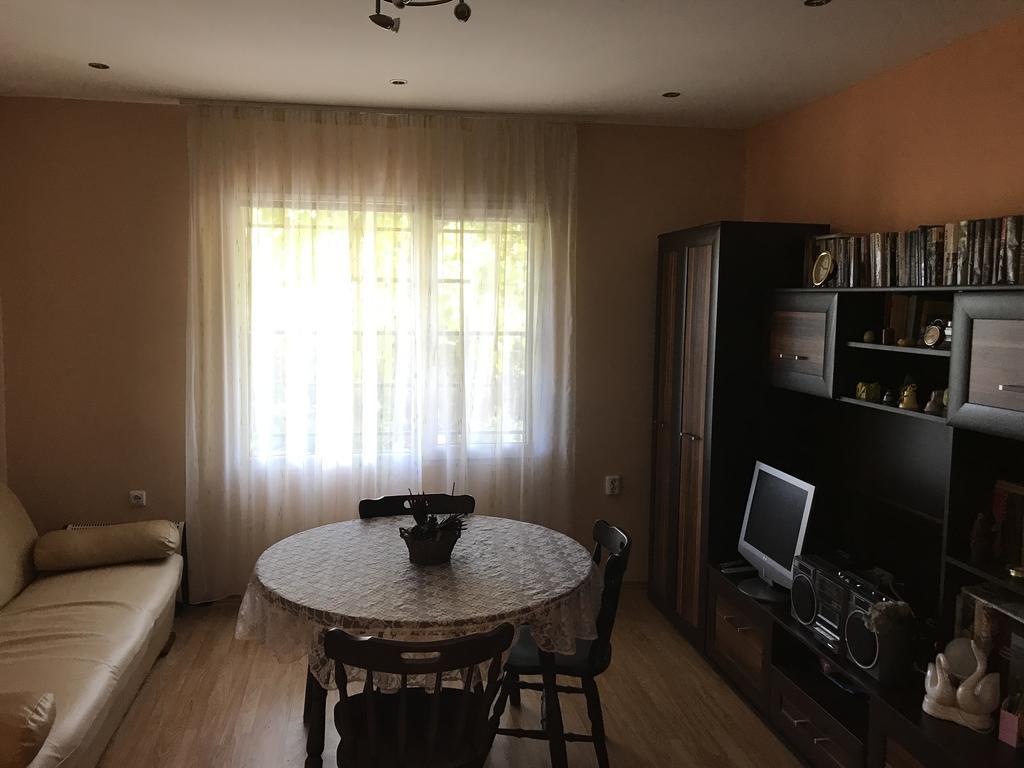 Guesthouse Planinsko Gnezdo Tŭzha Exteriör bild